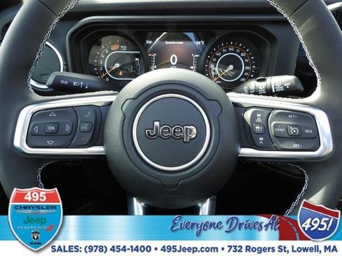 New 2025 Jeep Wrangler Sahara w/ Technology Group image 21