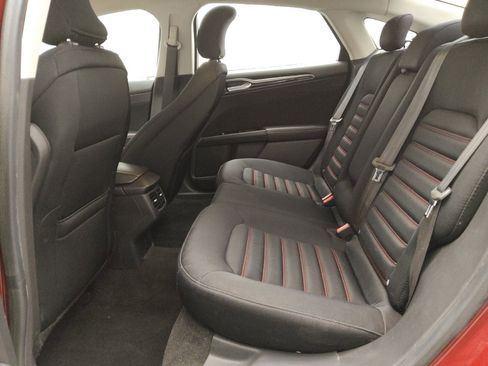 Used 2015 Ford Fusion SE w/ Equipment Group 201A image 18