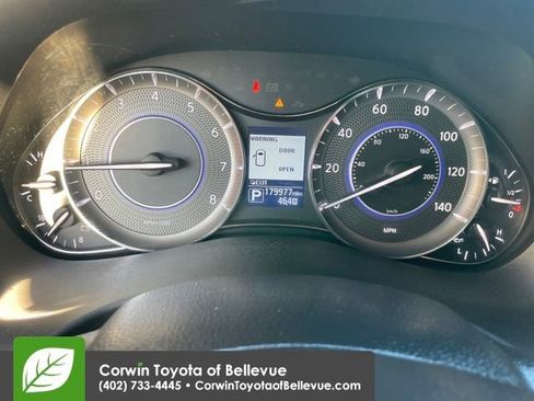 Used 2015 INFINITI QX80 4WD w/ Deluxe Technology Package image 15