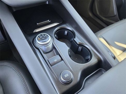 Certified 2025 Ford Explorer Active w/ Active Comfort Package image 21