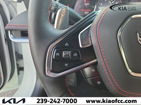 Used 2022 Chevrolet Corvette Stingray Premium Conv w/ Z51 Performance Package RWD image 21