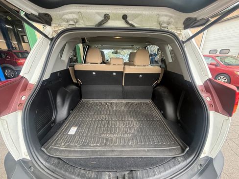 Used 2014 Toyota RAV4 XLE image 17