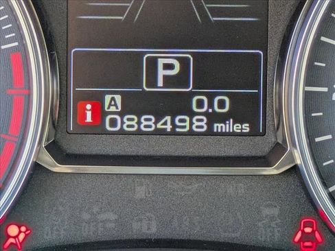 Used 2015 Subaru Crosstrek 2.0i Premium image 12