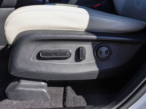 Used 2025 Honda CR-V EX-L image 25