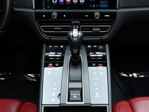 Used 2023 Porsche Macan GTS image 69
