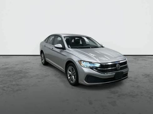 Used 2024 Volkswagen Jetta SE FWD image 6