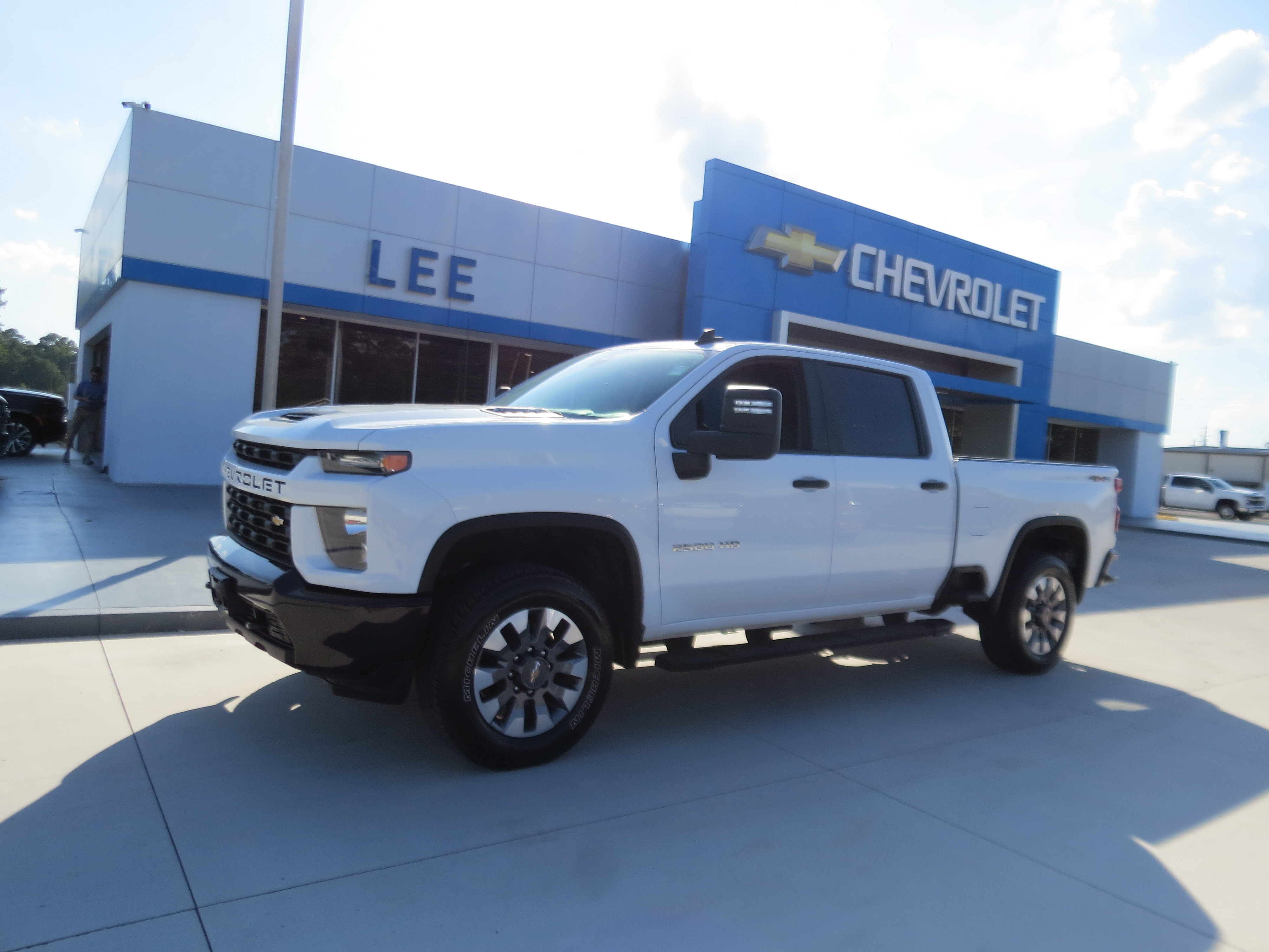 Used 2022 Chevrolet Silverado 2500 Custom w/ Custom Value Package AWD/4WD image 1