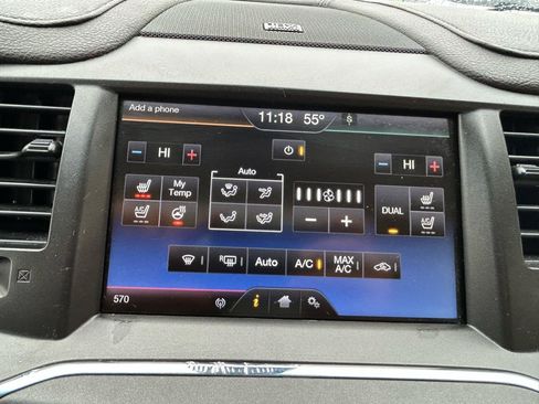 Used 2014 Lincoln MKS AWD w/ Equipment Group 101A image 25