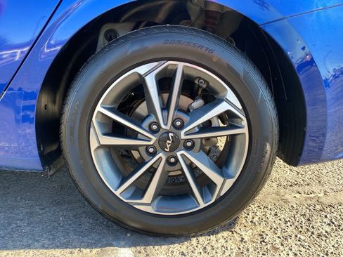 Used 2023 Kia Forte LXS FWD image 15