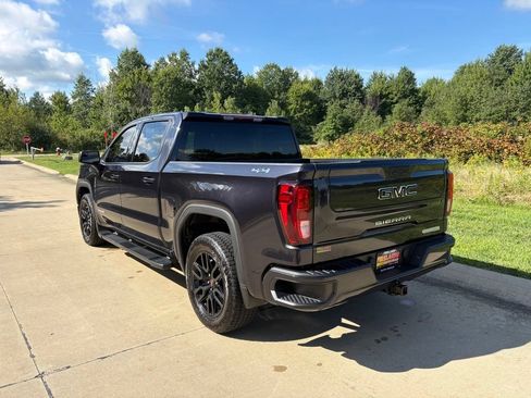 Used 2022 GMC Sierra 1500 Elevation w/ LPO, Elevation Black Package AWD/4WD image 7