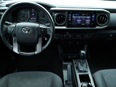 Used 2016 Toyota Tacoma SR5 image 16