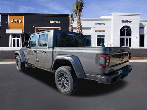 New 2026 Jeep Gladiator Sport image 4