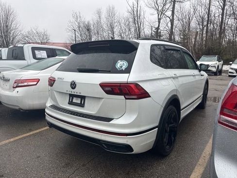 Used 2023 Volkswagen Tiguan SE R-Line image 7
