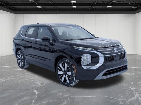 New 2026 Mitsubishi Outlander SE image 7