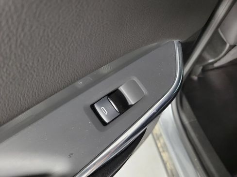 Certified 2025 Cadillac XT4 Premium Luxury FWD image 14