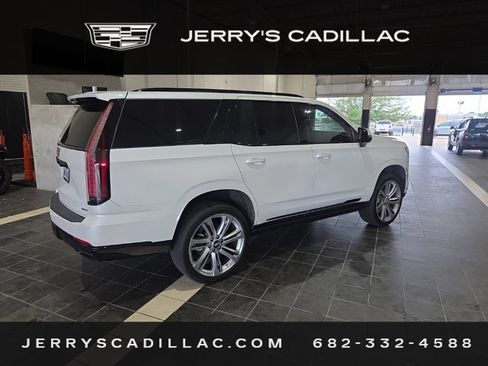 Used 2025 Cadillac Escalade Sport Platinum AWD/4WD image 5