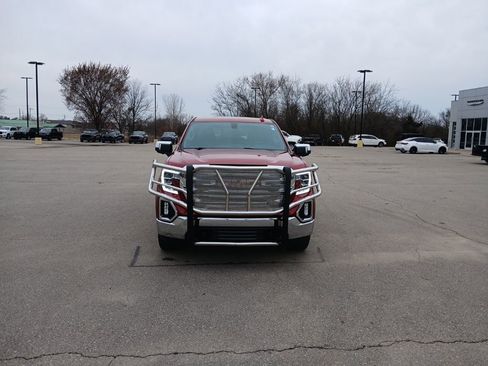 Used 2021 GMC Sierra 1500 SLT image 2