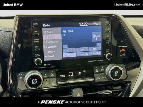 Used 2020 Toyota Highlander XLE FWD image 8