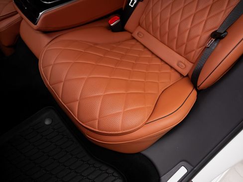 Used 2023 Mercedes-Benz S 580 4MATIC Sedan w/ 3D Technology Package image 66