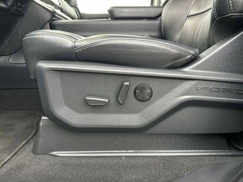 Used 2025 Ford Expedition Max Platinum image 16