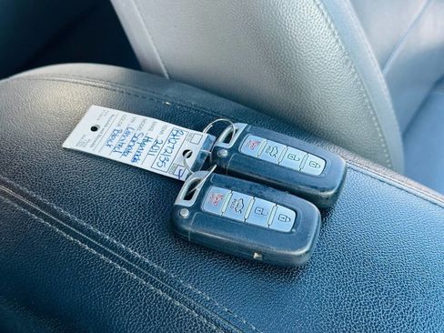 Used 2011 Hyundai Sonata Limited image 25