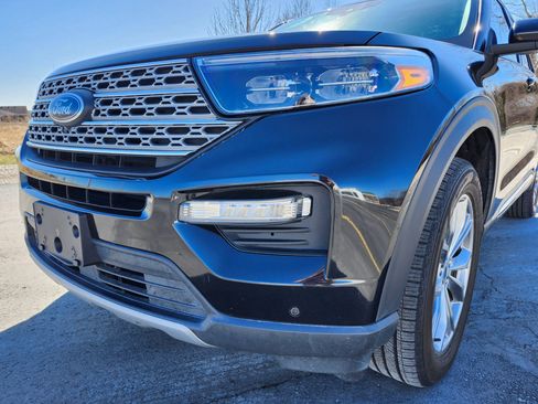 Used 2021 Ford Explorer Limited w/ Equipment Group 301A AWD/4WD image 8