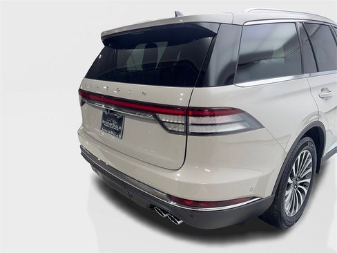 Used 2022 Lincoln Aviator Reserve w/ Equipment Group 201A image 18