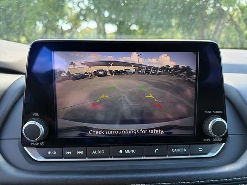 Certified 2023 Nissan Rogue S FWD image 24