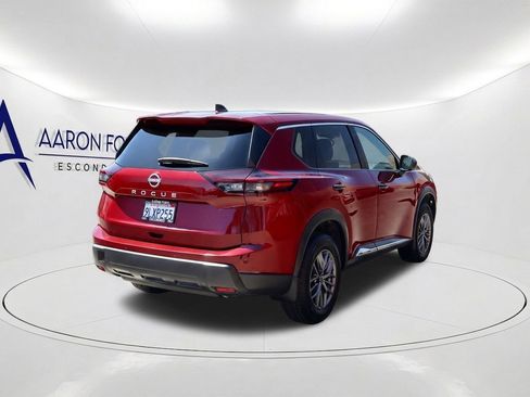 Used 2024 Nissan Rogue S FWD image 4