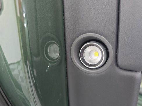 Used 2022 Rivian R1S Launch Edition AWD/4WD image 32