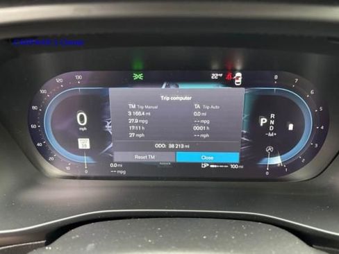 Used 2023 Volvo XC40 B5 Plus w/ Driver Assist Package image 6