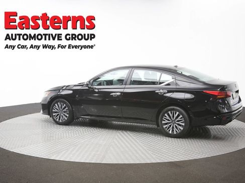 Used 2023 Nissan Altima 2.5 SV w/ SV Premium Package AWD/4WD image 63