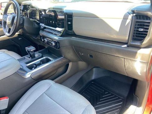 Used 2023 GMC Sierra 1500 SLT w/ SLT Premium Package AWD/4WD image 23