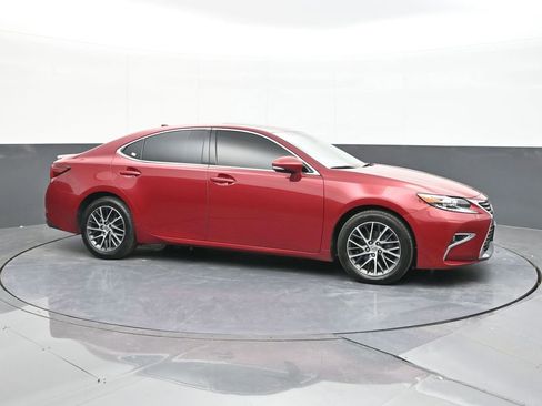 Used 2017 Lexus ES 350 w/ Luxury Package FWD image 15