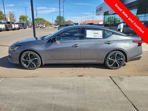 New 2025 Nissan Altima 2.5 SR w/ SR Premium Package FWD image 4