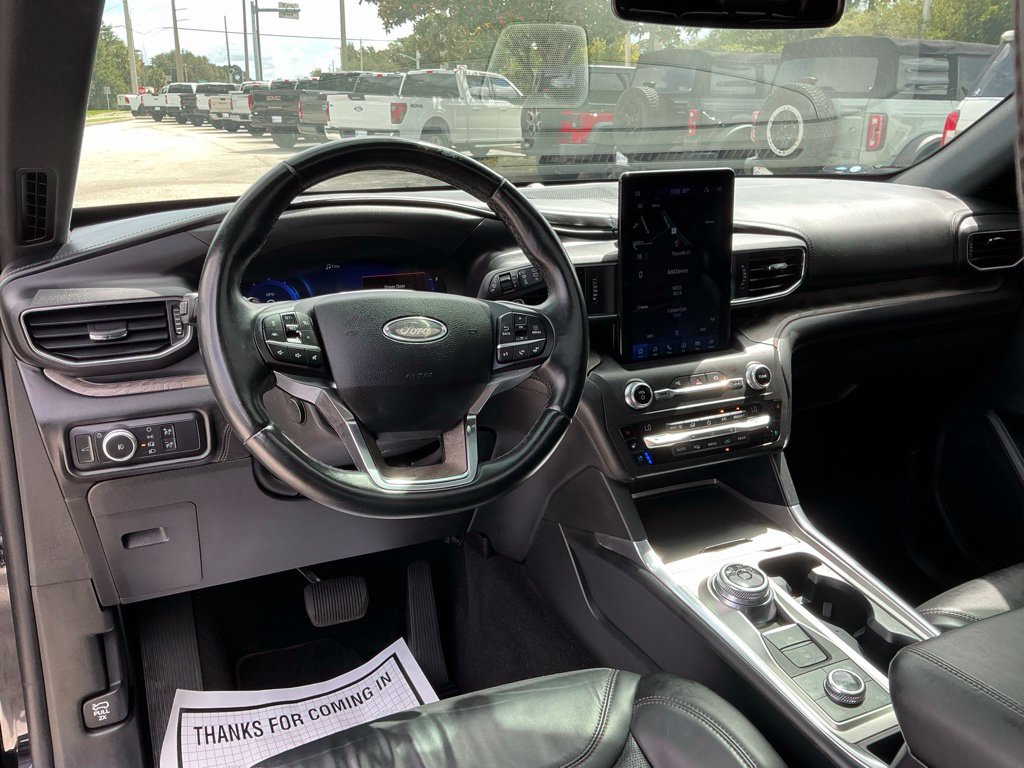 Used 2020 Ford Explorer Platinum w/ Premium Technology Package AWD/4WD image 36