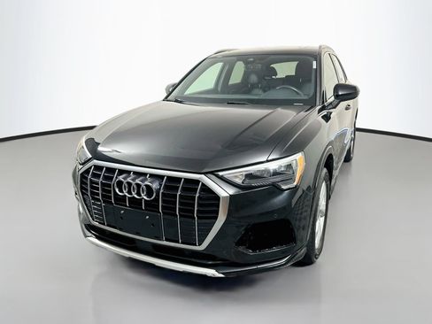 Used 2021 Audi Q3 2.0T Premium w/ Convenience Package AWD/4WD image 3