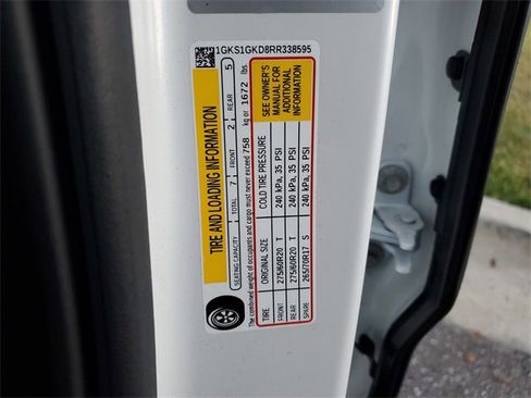 Used 2024 GMC Yukon XL SLT w/ SLT Luxury Package image 31