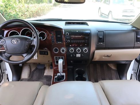 Used 2011 Toyota Sequoia Limited AWD/4WD image 34