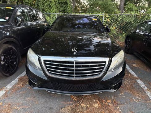 Used 2017 Mercedes-Benz S 550 Sedan image 2