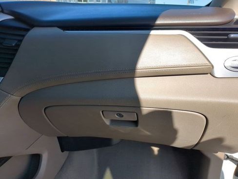 Used 2019 GMC Yukon XL SLT w/ Open Road Package AWD/4WD image 31
