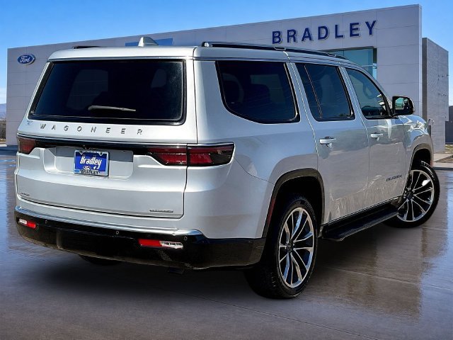 Used 2022 Jeep Wagoneer Series II w/ Premium Group I AWD/4WD image 7