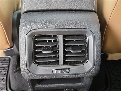 Used 2023 Volkswagen Tiguan SE FWD image 16