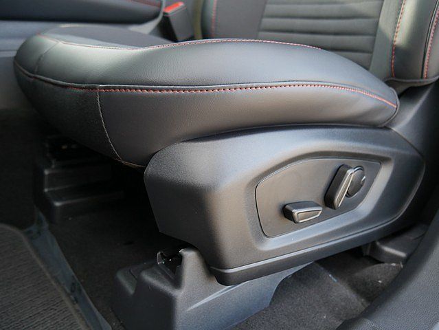New 2026 Ford Explorer ST-Line w/ ST-Line Street Pack AWD/4WD image 12