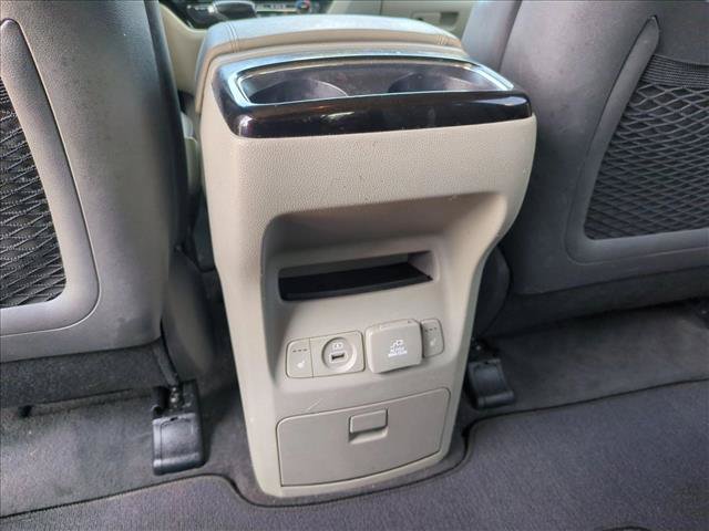 Used 2018 Kia Sedona SX FWD image 17