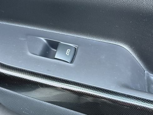 Used 2022 GMC Acadia AT4 w/ Technology Package image 23