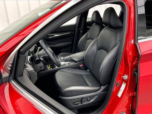 Certified 2024 INFINITI QX55 Essential image 8