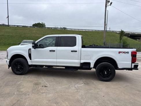Used 2024 Ford F250 XL w/ STX Appearance Package AWD/4WD image 9
