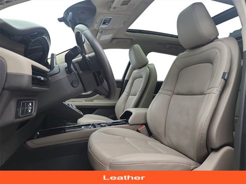 Used 2022 Lincoln Corsair Reserve w/ Sport Package image 11