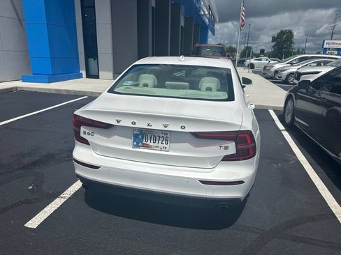 Used 2019 Volvo S60 T5 Momentum w/ Premium Package FWD image 11